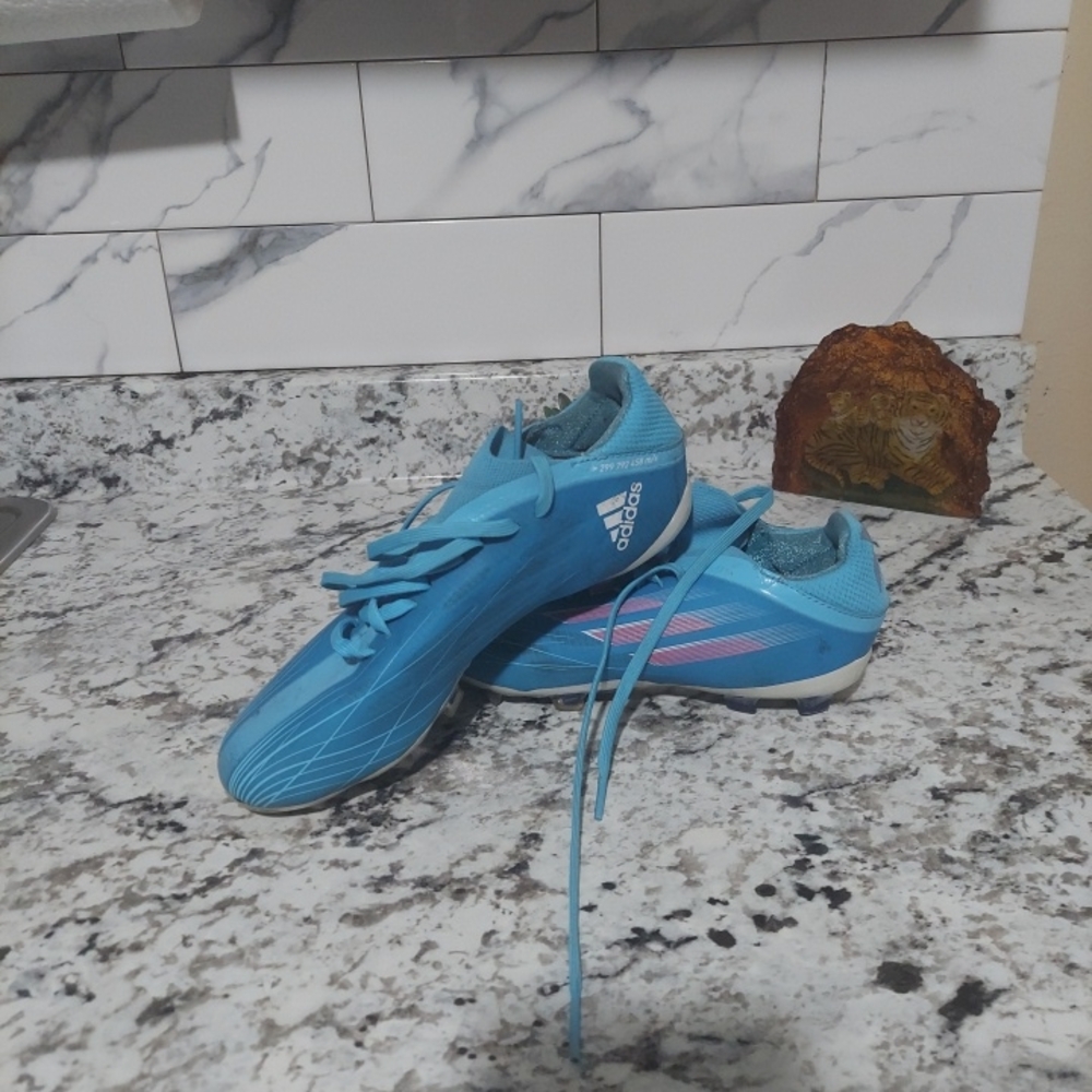 Adidas  Womens  Clealets Color Blue Size 5   To Play